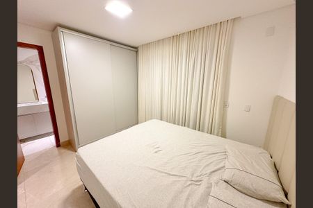 Apartamento para alugar com 160m², 3 quartos e 1 vagaSuíte 1