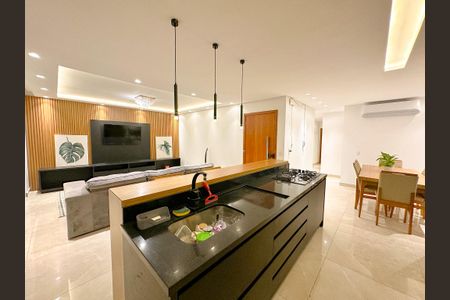 Apartamento para alugar com 160m², 3 quartos e 1 vagaCozinha