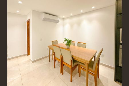 Apartamento para alugar com 160m², 3 quartos e 1 vagaSala de Jantar
