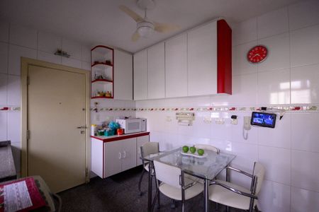 Apartamento à venda com 120m², 3 quartos e 3 vagas Apartamento à venda com 120m², 3 quartos e 3 vagasCozinha