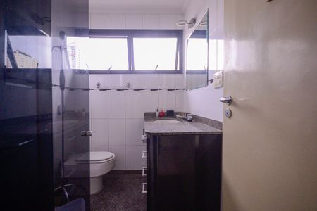 Apartamento à venda com 120m², 3 quartos e 3 vagas Apartamento à venda com 120m², 3 quartos e 3 vagasBanheiro Social