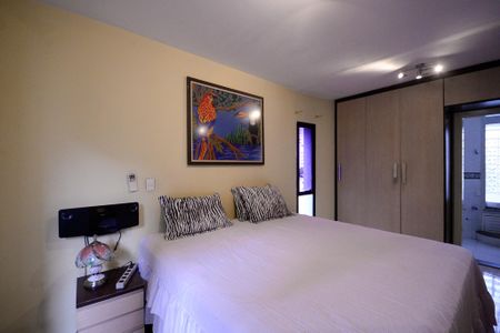 Apartamento à venda com 120m², 3 quartos e 3 vagas Apartamento à venda com 120m², 3 quartos e 3 vagasQuarto 3 - Suite