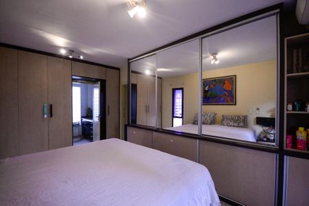 Apartamento à venda com 120m², 3 quartos e 3 vagas Apartamento à venda com 120m², 3 quartos e 3 vagasQuarto 3 - Suite