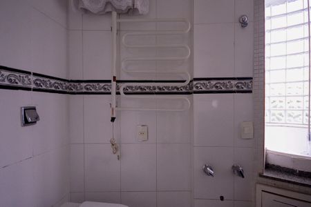 Apartamento à venda com 120m², 3 quartos e 3 vagas Apartamento à venda com 120m², 3 quartos e 3 vagasBanheiro da Suite