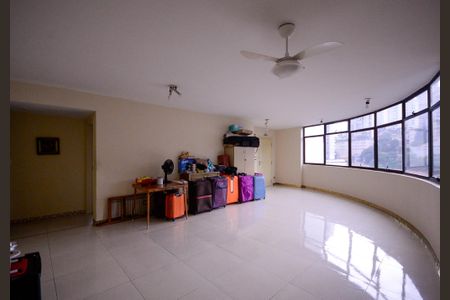 Apartamento à venda com 120m², 3 quartos e 3 vagas Apartamento à venda com 120m², 3 quartos e 3 vagasSala