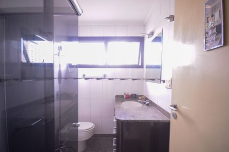 Apartamento à venda com 120m², 3 quartos e 3 vagas Apartamento à venda com 120m², 3 quartos e 3 vagasBanheiro Social