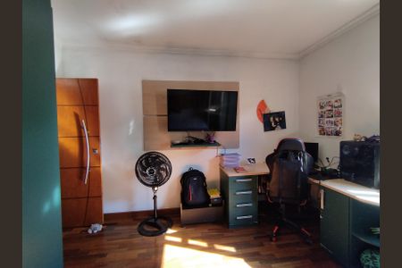 Casa à venda com 221m², 4 quartos e 2 vagasSuíte 3