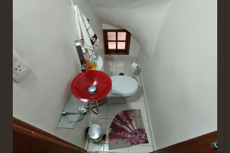 Casa à venda com 221m², 4 quartos e 2 vagasLavabo 