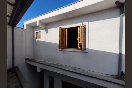 Casa à venda com 221m², 4 quartos e 2 vagasFundos 
