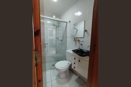 Casa à venda com 221m², 4 quartos e 2 vagasBanheiro de serviço