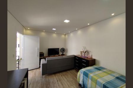 Casa à venda com 221m², 4 quartos e 2 vagasQuarto 