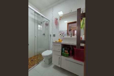 Casa à venda com 221m², 4 quartos e 2 vagasBanheiro - torneira