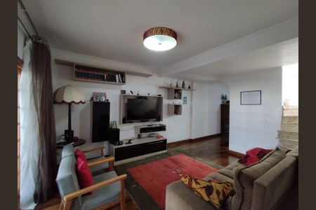 Casa à venda com 221m², 4 quartos e 2 vagasSala 