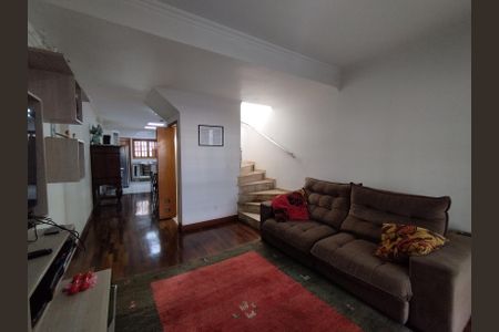 Casa à venda com 221m², 4 quartos e 2 vagasSala 