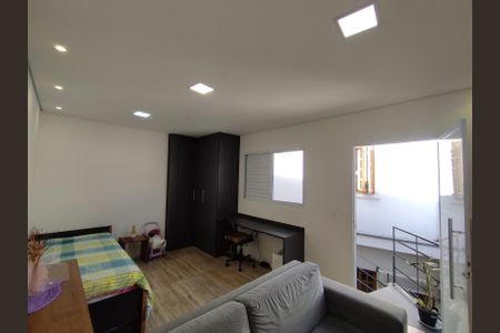 Casa à venda com 221m², 4 quartos e 2 vagasQuarto 