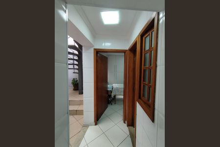 Casa à venda com 221m², 4 quartos e 2 vagasÁrea de Serviço