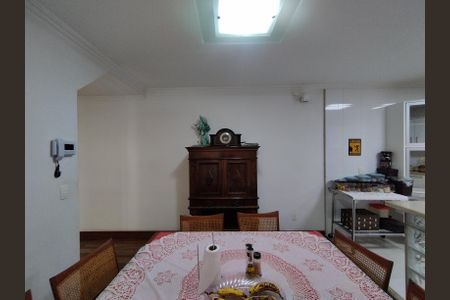 Casa à venda com 221m², 4 quartos e 2 vagasSala de Jantar