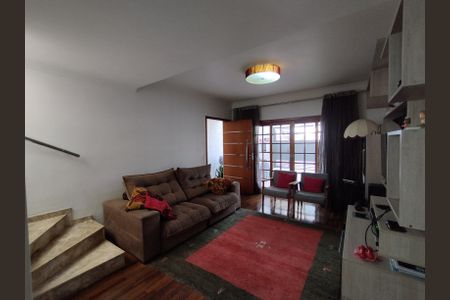 Casa à venda com 221m², 4 quartos e 2 vagasSala 