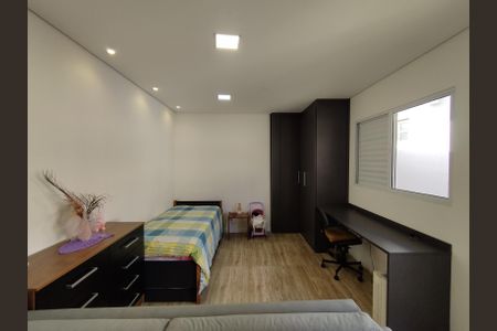 Casa à venda com 221m², 4 quartos e 2 vagasQuarto 