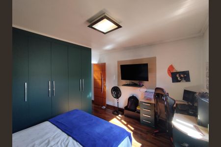 Casa à venda com 221m², 4 quartos e 2 vagasSuíte 3