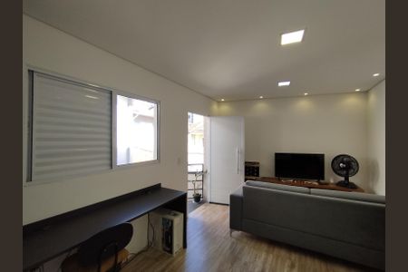 Casa à venda com 221m², 4 quartos e 2 vagasQuarto 