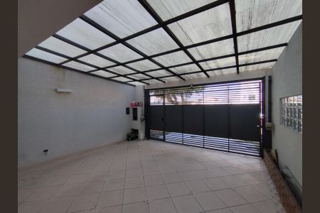Casa à venda com 221m², 4 quartos e 2 vagasGaragem