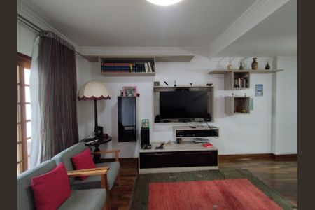 Casa à venda com 221m², 4 quartos e 2 vagasSala 