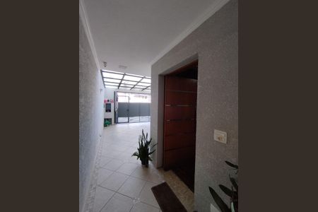 Casa à venda com 221m², 4 quartos e 2 vagasEntrada 