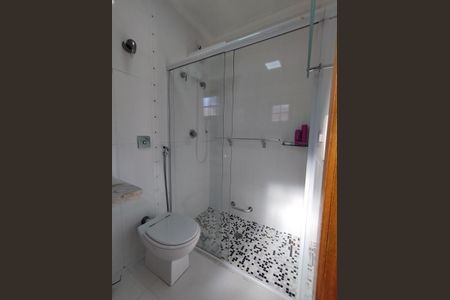 Casa à venda com 221m², 4 quartos e 2 vagasBanheiro - torneira