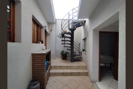 Casa à venda com 221m², 4 quartos e 2 vagasQuintal 
