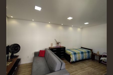 Casa à venda com 221m², 4 quartos e 2 vagasQuarto 
