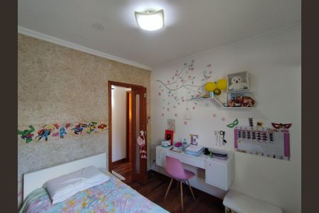 Casa à venda com 221m², 4 quartos e 2 vagasSuíte 2