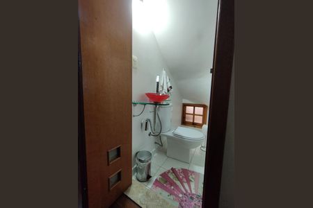 Casa à venda com 221m², 4 quartos e 2 vagasLavabo 