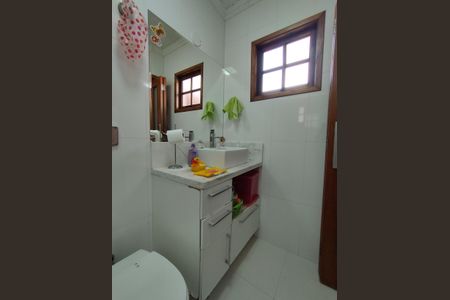 Casa à venda com 221m², 4 quartos e 2 vagasBanheiro - torneira