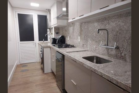 Cozinha de apartamento para alugar com 2 quartos, 79m² em Jardim Itu, Porto Alegre