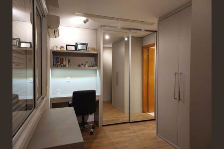 Quarto 1 de apartamento para alugar com 2 quartos, 79m² em Jardim Itu, Porto Alegre