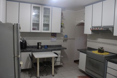 Casa à venda com 180m², 3 quartos e 3 vagasCozinha