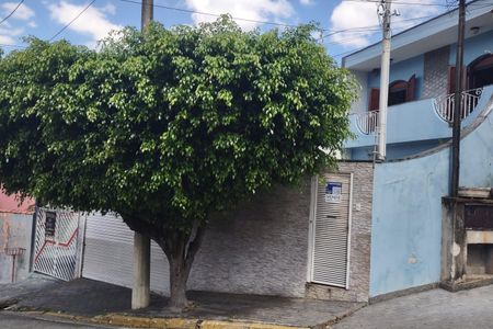 Casa à venda com 180m², 3 quartos e 3 vagasFachada