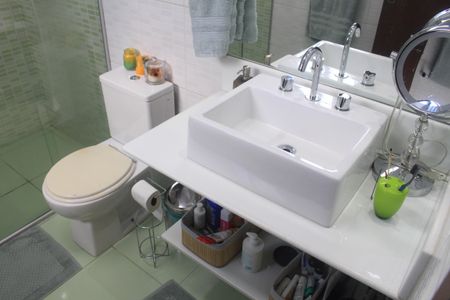 Casa à venda com 180m², 3 quartos e 3 vagasBanheiro da Suíte