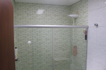 Casa à venda com 180m², 3 quartos e 3 vagasBanheiro da Suíte