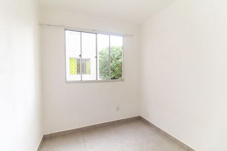 Quarto 2 de apartamento para alugar com 2 quartos, 40m² em Vila Popular, São Paulo