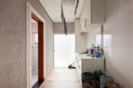 Casa para alugar com 325m², 4 quartos e 5 vagasÁrea de Serviço