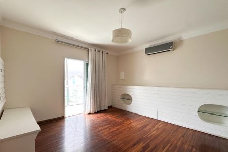 Casa para alugar com 325m², 4 quartos e 5 vagasSuíte 4