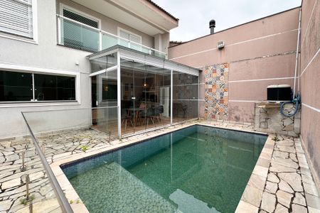 Casa para alugar com 325m², 4 quartos e 5 vagasPiscina