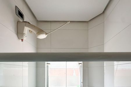 Casa para alugar com 325m², 4 quartos e 5 vagasBanheiro de serviço