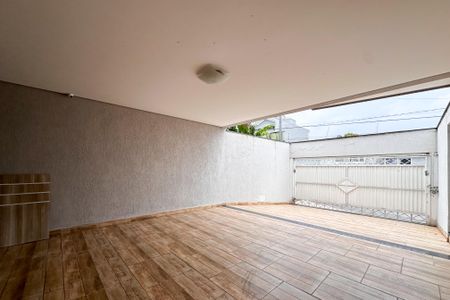 Casa para alugar com 325m², 4 quartos e 5 vagasGaragem