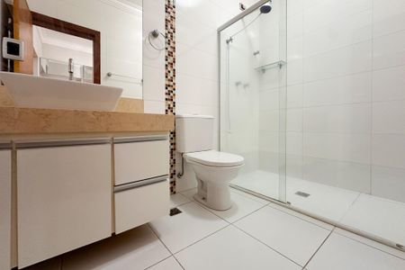 Casa para alugar com 325m², 4 quartos e 5 vagasBanheiro da Suíte 1