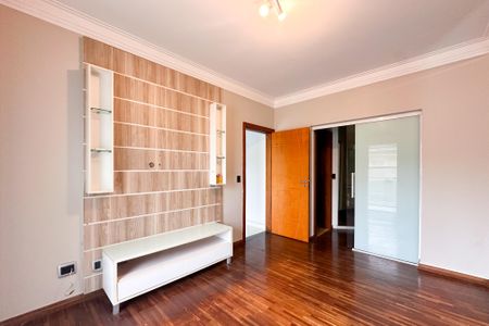 Casa para alugar com 325m², 4 quartos e 5 vagasSuíte 1