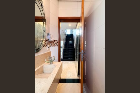 Casa para alugar com 325m², 4 quartos e 5 vagasLavabo