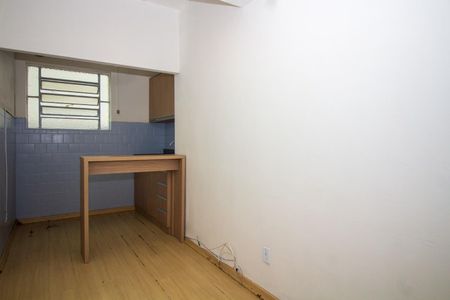 Sala / Cozinha  de apartamento para alugar com 2 quartos, 43m² em Menino Deus, Porto Alegre